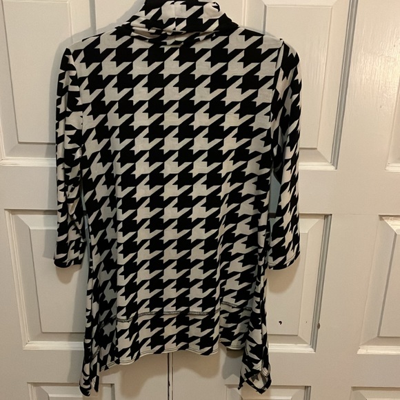 Medium Coco Branco black and white top - Picture 4 of 4